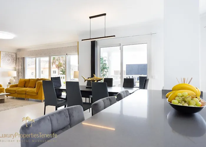 فيلة Tropical أذيخي